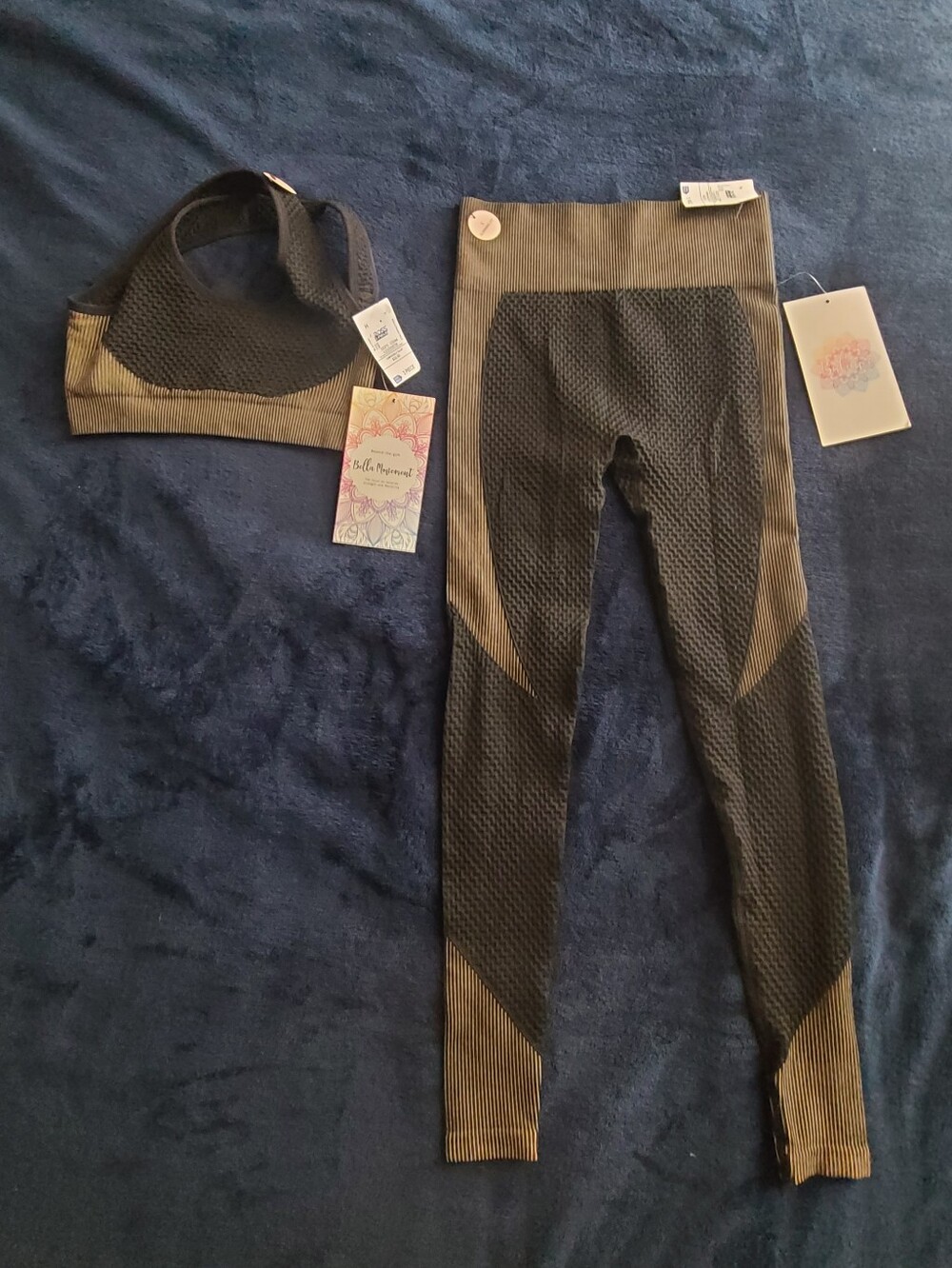 Bella Movement Green & Black Leggings & Sports Bra Set